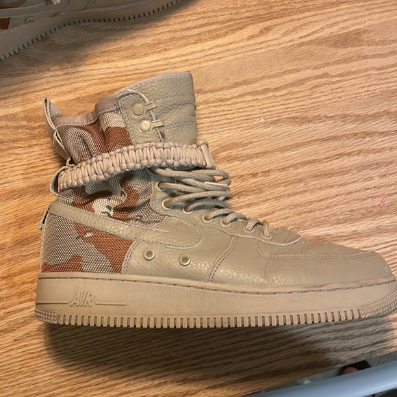 2016 Nike SF Air Force 1 'Desert Camo' size 9.5 US - Picture 5 of 10
